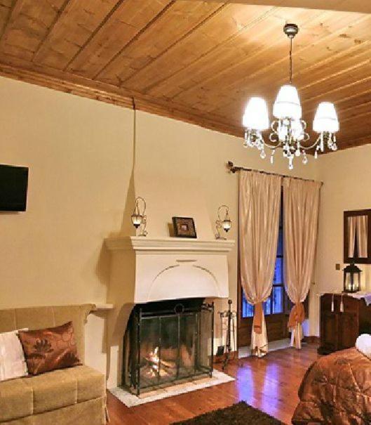 Archontiko Tis Zois Hotel Stemnitsa Phòng bức ảnh