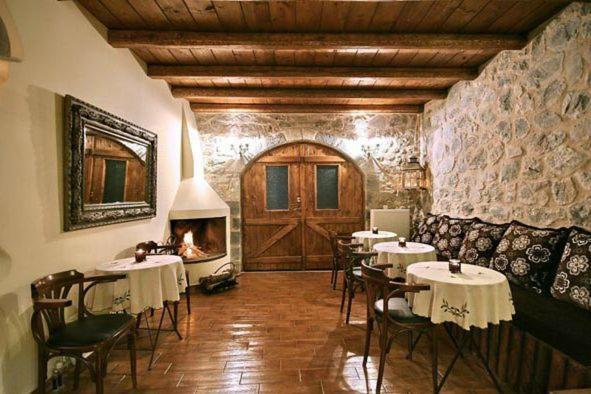Archontiko Tis Zois Hotel Stemnitsa Ngoại thất bức ảnh